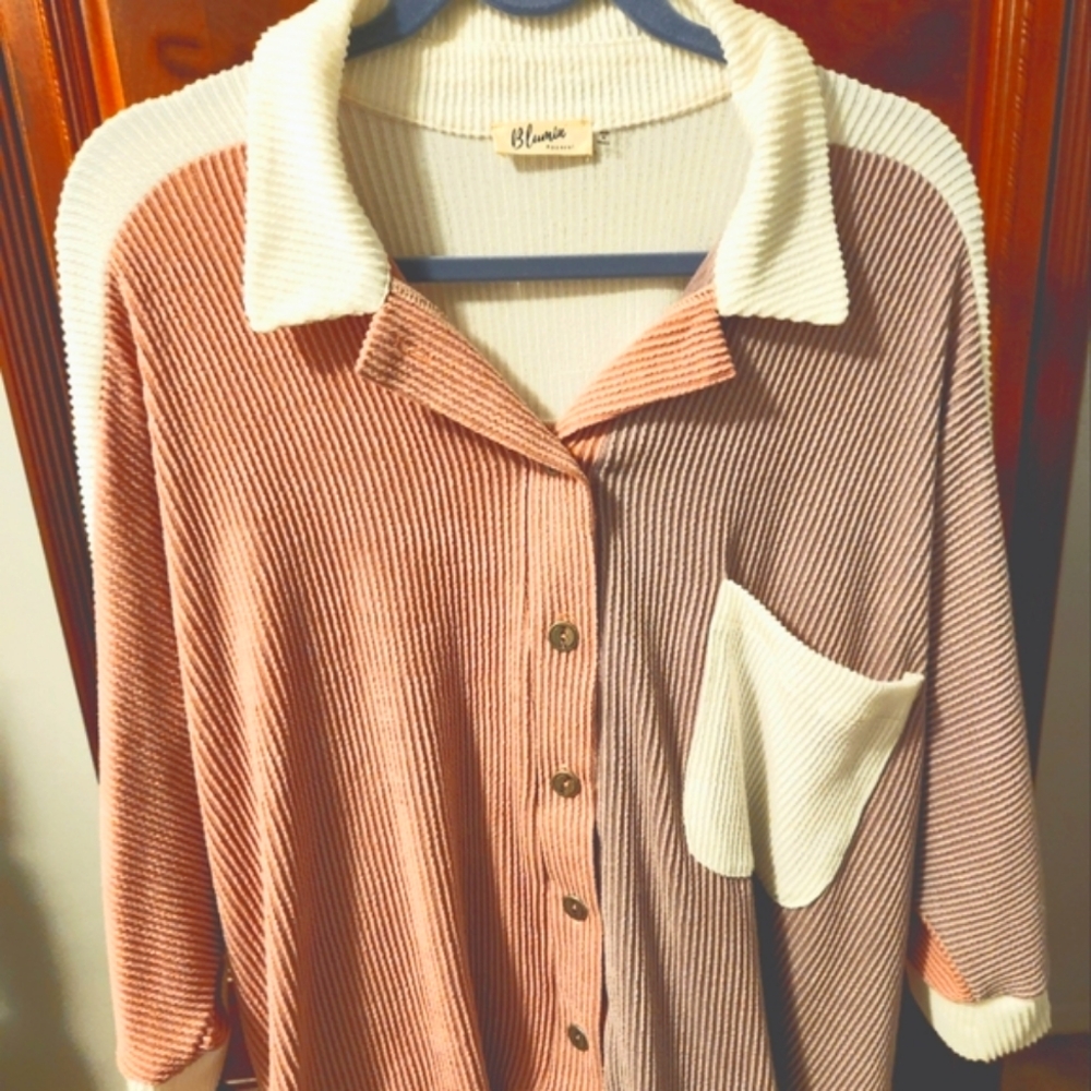 Blumin Apparel Shirt/Shacket Size Large, Mauve, Ivory & Purple color block EUC